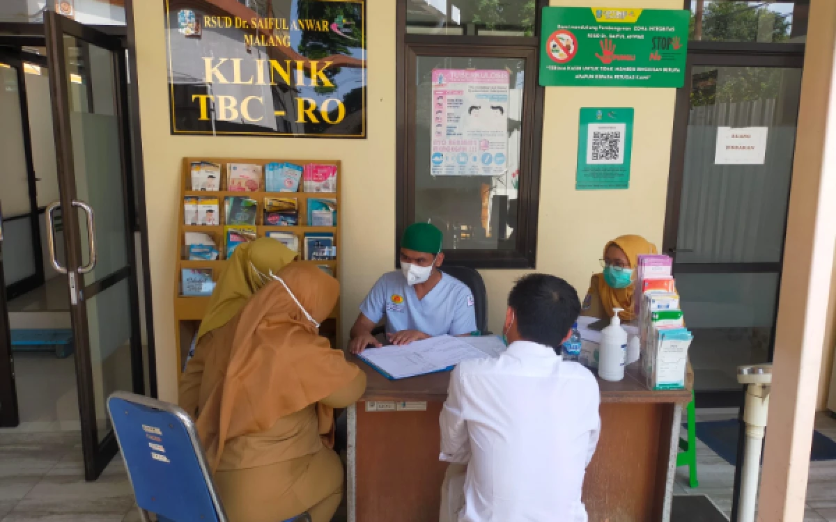 Thumbnail Berita - RSUD Saiful Anwar Malang Kembangkan SAPINTAS TB, Kunjungan Klinik TBC Melonjak Signifikan