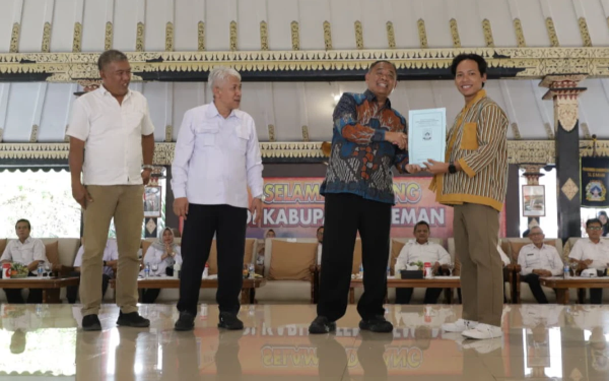 Thumbnail Berita - Bupati Harda Apresiasi Seniman Lokal, Sukses Bawa Nama Sleman di TMII