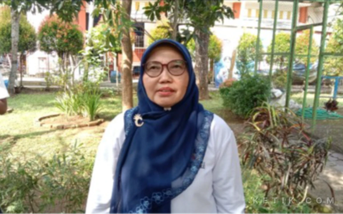 Foto Plt Kepala Dinas Lingkungan Hidup Trenggalek, Cusi Kurniawati (foto: Agus Riyanto/Ketik.com)