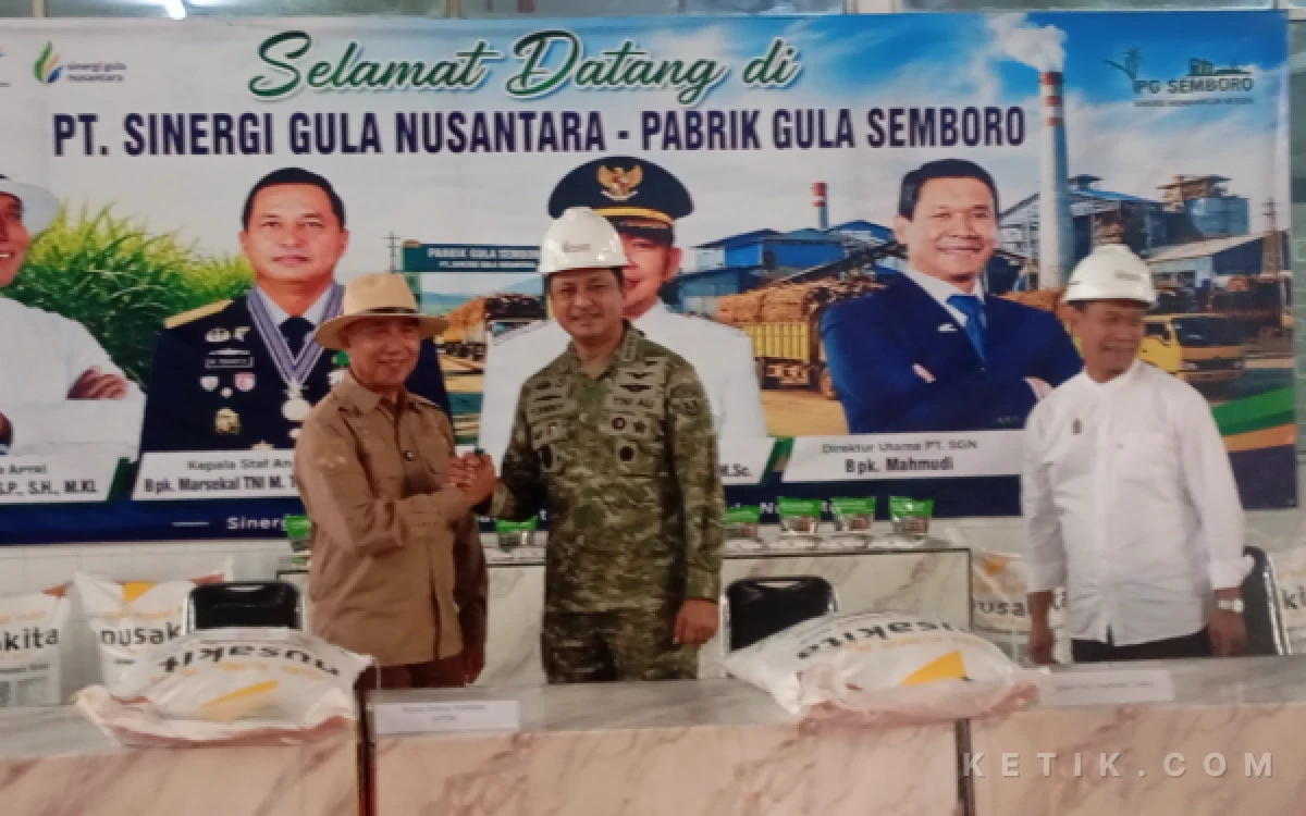 Thumbnail Berita - Kunjungi PG Semboro Jember, KSAU Optimistis Gapai Target Swasembada Gula