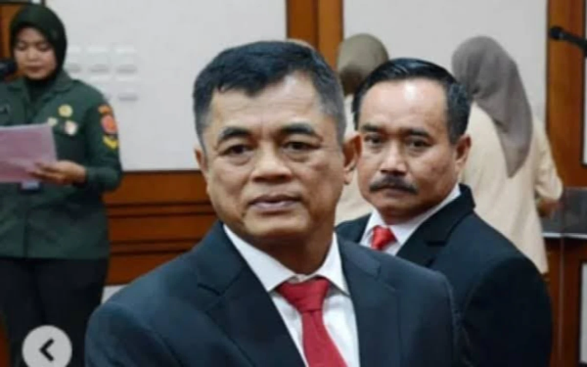 Thumbnail Berita - Sosok Letjen Djaka Budi Utama, Dirjen Bea Cukai yang Namanya Terseret Dakwaan Suap Impor