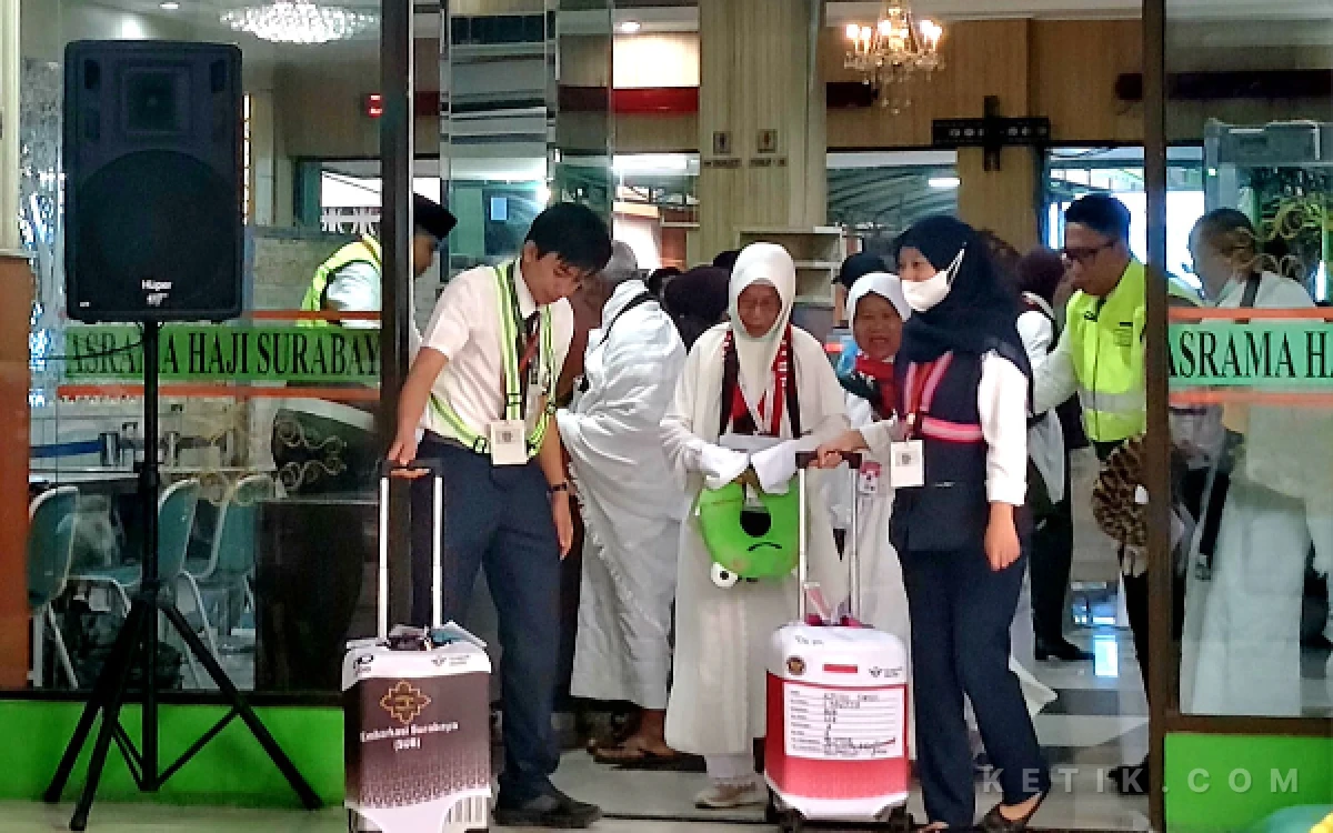 Thumbnail Berita - Pemberangkatan Haji Embarkasi Surabaya, PPIH Catat 162 Jemaah Mutasi Keluar