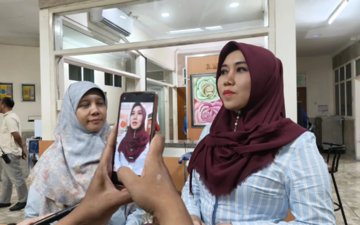 Thumbnail Berita - Senator Lia Istifhama Dukung Rencana Pemprov Jatim Kumpulkan Pengelola SPPG
