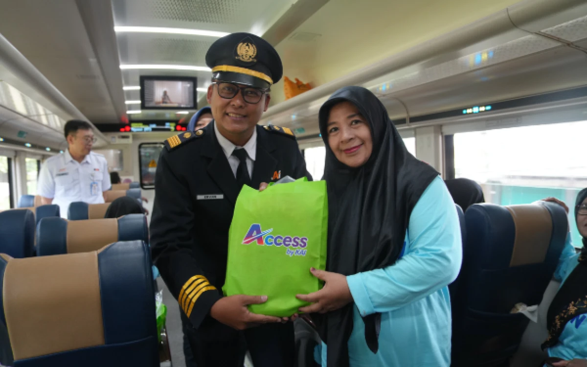 Thumbnail Berita - Kabar Gembira! Lansia Bisa Naik Kereta Lebih Murah, KAI Beri Diskon Tiket 20 Persen
