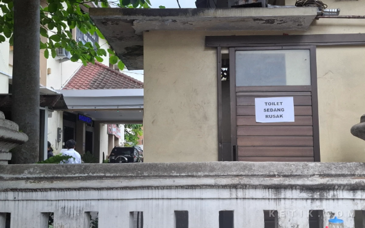 Thumbnail Berita - Fasilitas Toilet Kantor Rusak Parah, Efektivitas Anggaran Pemeliharaan Dinpar Sleman Dipertanyakan