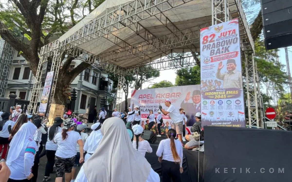 Thumbnail Berita - Gelar Apel Akbar di Malang, Pendukung MBG: 99 Persen Sekolah Setuju Program Prabowo!