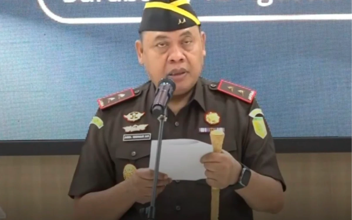 Thumbnail Berita - Abdul Qohar, Kajati Jatim yang Berpengalaman Bongkar Kasus Besar Nasional