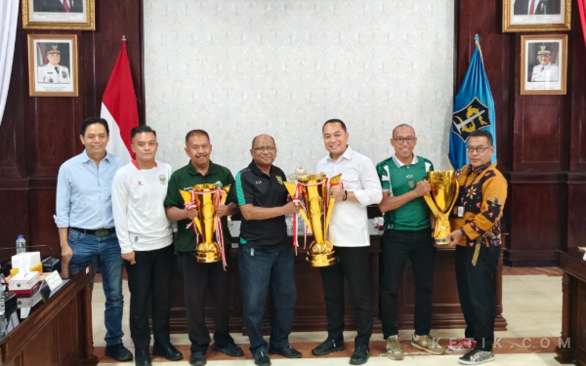 Thumbnail Berita - Eri Cahyadi Dukung Persebaya Junior Berlaga di Piala Soeratin Putaran Nasional