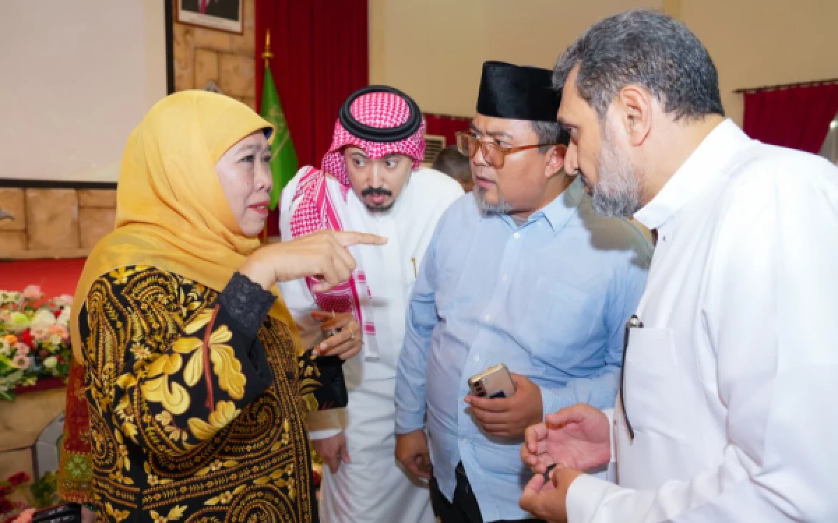 Thumbnail Berita - Pimpin Langsung Misi Dagang di Jeddah, Gubernur Khofifah Bukakan Potensi Transaksi Rp6,71 triliun