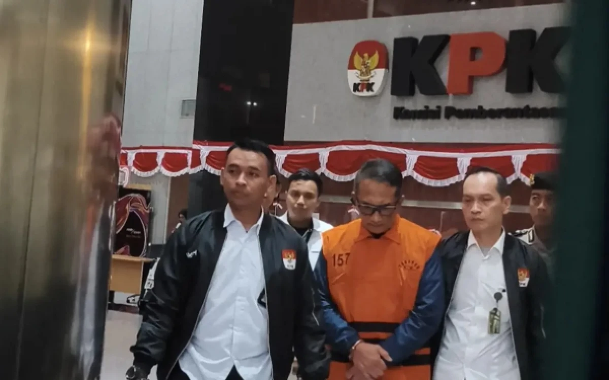 Thumbnail Berita - Sembunyikan Uang di Plafon, Pejabat Bea Cukai Gatot Heroe Jadi Tersangka KPK