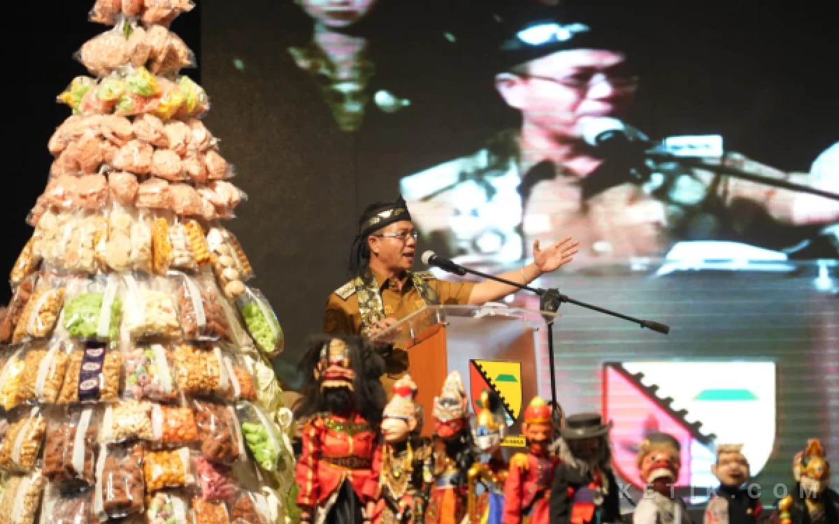 Thumbnail Berita - Bupati Bandung Siapkan Trilogi Festival Seni Budaya Sunda: Harus Ada Kaderisasi Berkelanjutan