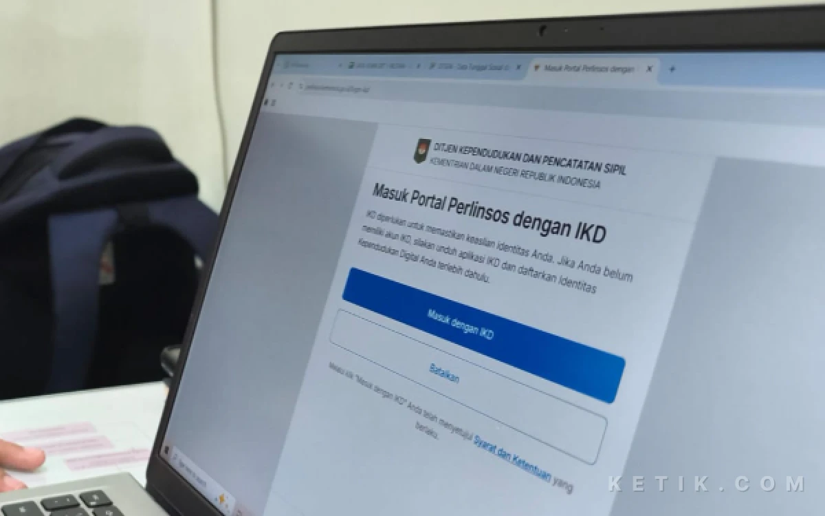 Thumbnail Berita - Agen Perlinsos Pacitan Keluhkan Aplikasi Eror hingga Tanpa Honor, Ini Respons Dinas