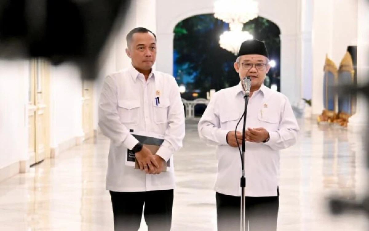 Thumbnail Berita - Hore! Prabowo Naikkan Tunjangan Guru Non-ASN Jadi Rp2 Juta Per Bulan hingga Program Beasiswa