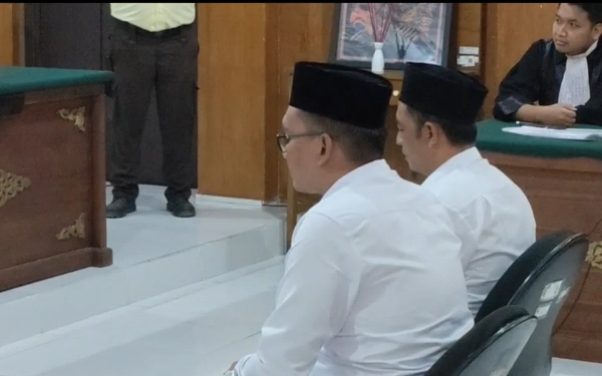 Thumbnail Berita - Jalani Sidang Putusan, Eks Polisi Pembunuh Mahasiswi UMM Divonis Hukuman Mati