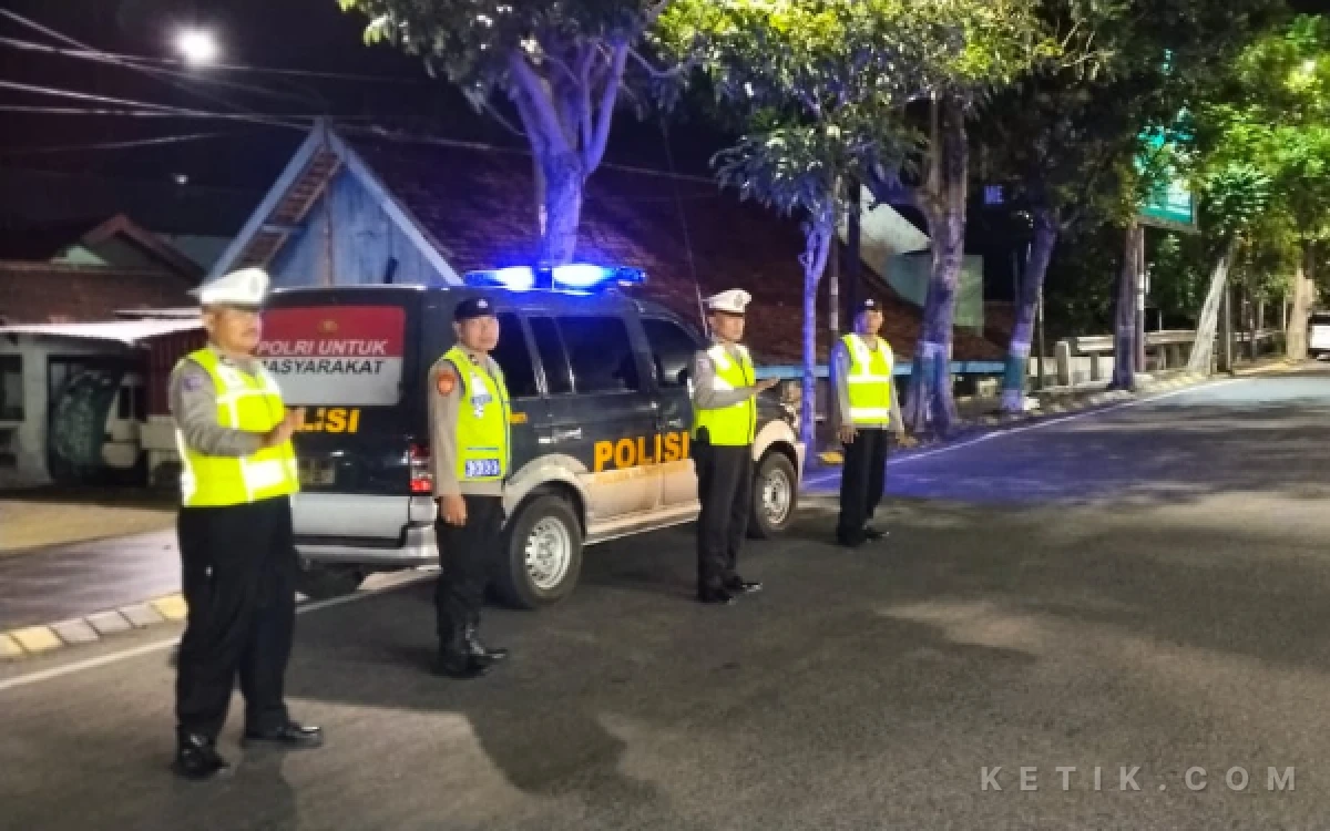 Thumbnail Berita - Antisipasi Begal dan Tawuran, Polres Madiun Kota Gencarkan Patroli Malam