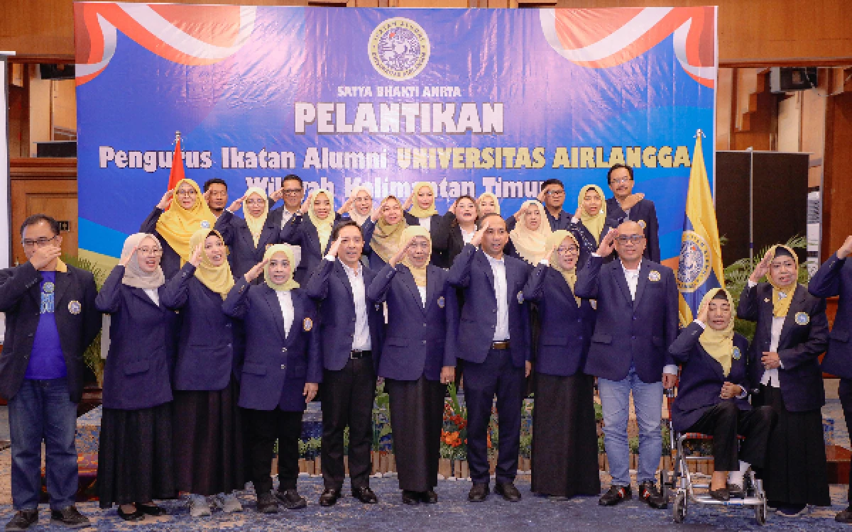 Thumbnail Berita - Khofifah Lantik PW IKA UNAIR Kaltim, Dorong Creative Financing Daerah