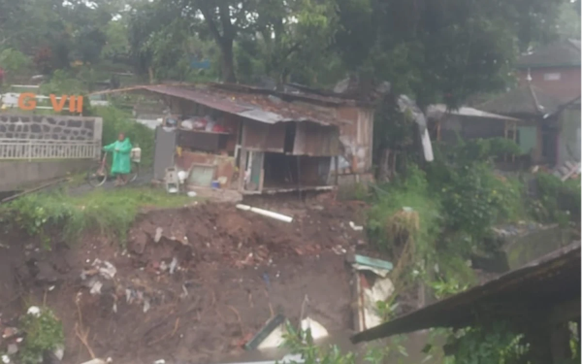Thumbnail Berita - Bencana Bisa Datang Kapan Saja, Warga Kota Malang Diimbau Siapkan Tas Siaga