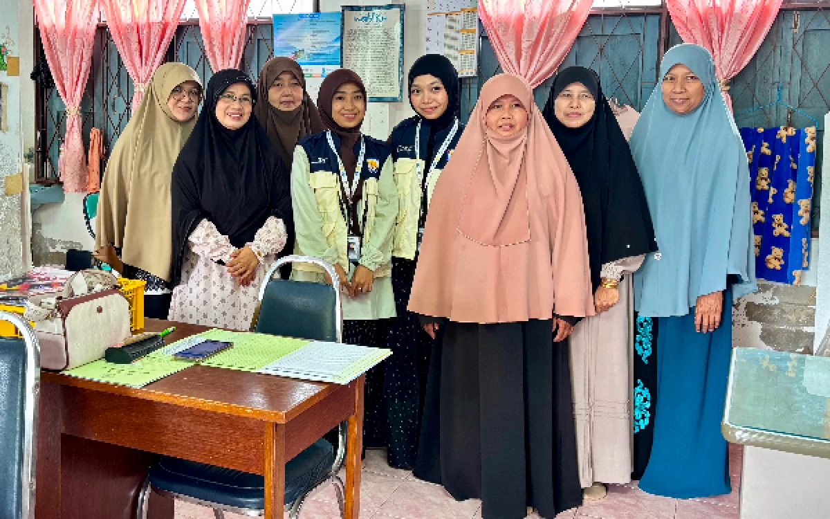 Thumbnail Berita - KKN Internasional UMM di Thailand, Mahasiswa Kolaborasi dengan Guru Susun Kurikulum Bahasa Melayu