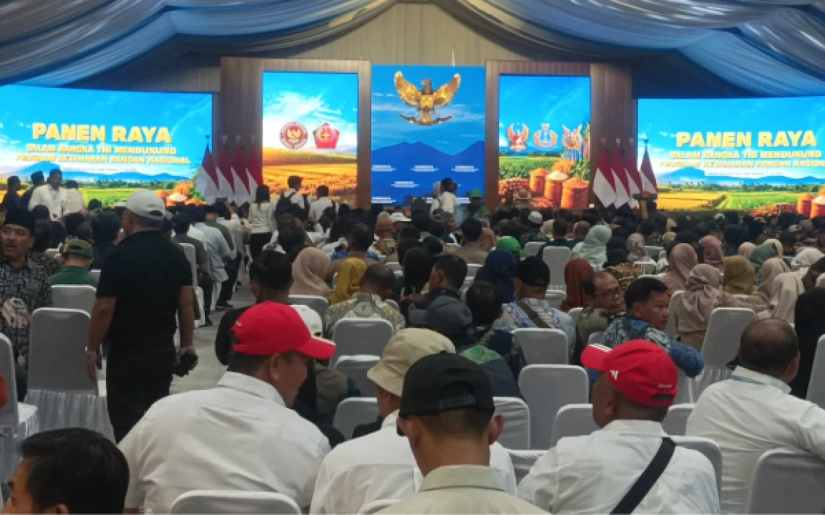 Thumbnail Berita - Presiden Prabowo Kunjungi Malang, Pimpin Panen Raya Serentak di 43 Titik Indonesia