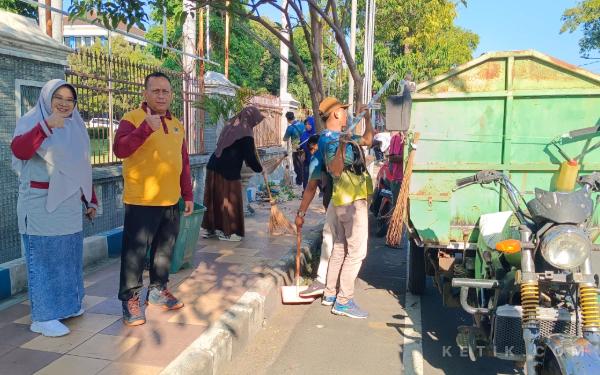 Thumbnail Berita - Camat Situbondo Pimpin Gerakan Pantura Asri, Wujudkan Lingkungan Bersih dan Sehat