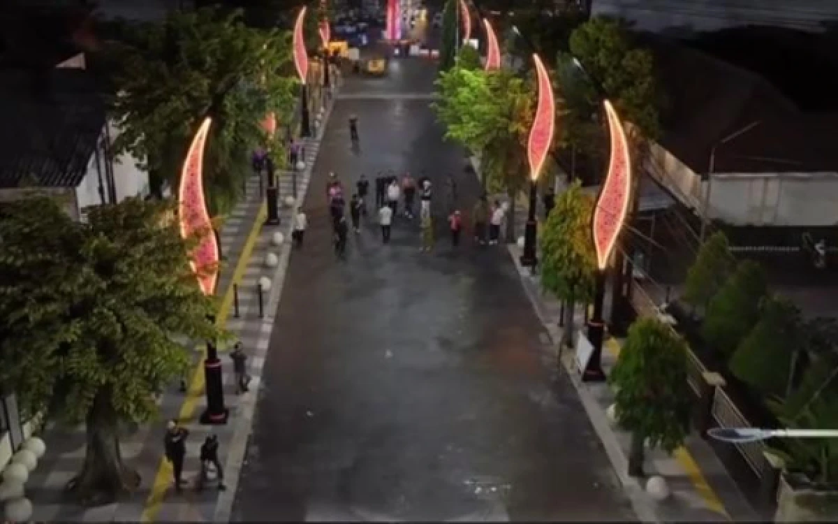 Thumbnail Berita - Bupati Jember Buka Sayembara Nama Kawasan Street Food Baru, Warga Dipersilakan Usul