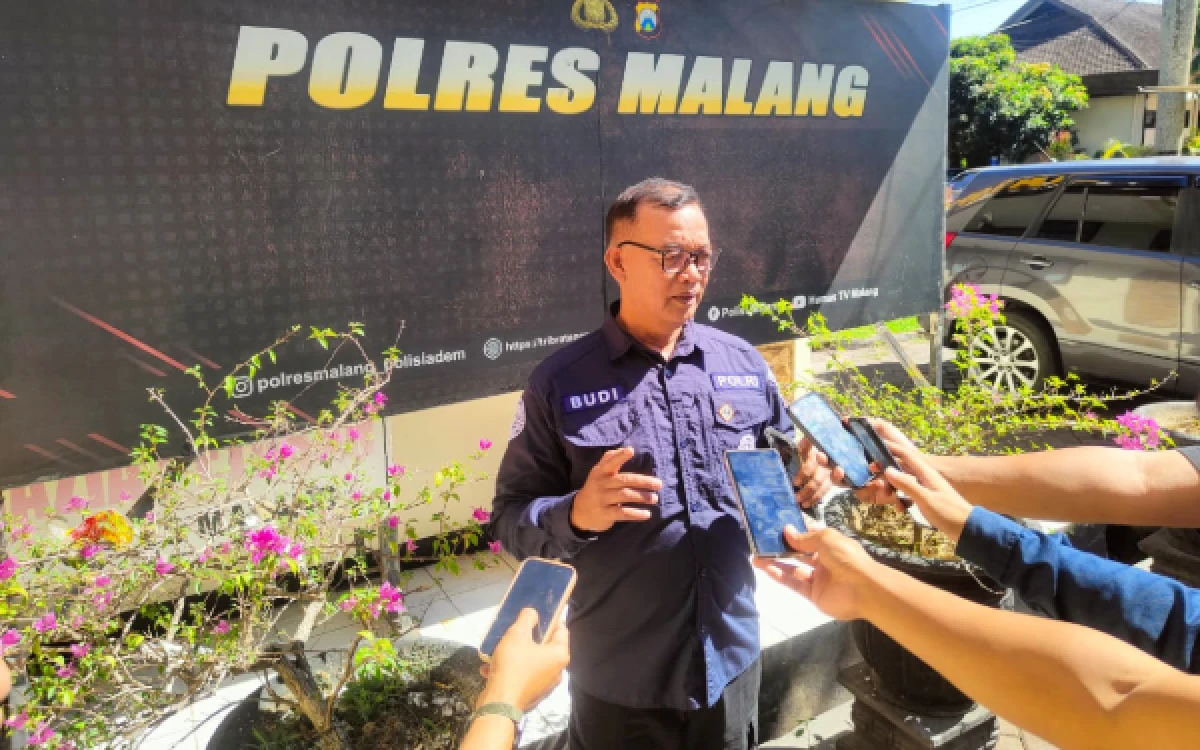 Thumbnail Berita - Pria di Malang Peras Pacar, Ancam Sebar Video Pribadi hingga Tunjukkan Airsoft Gun