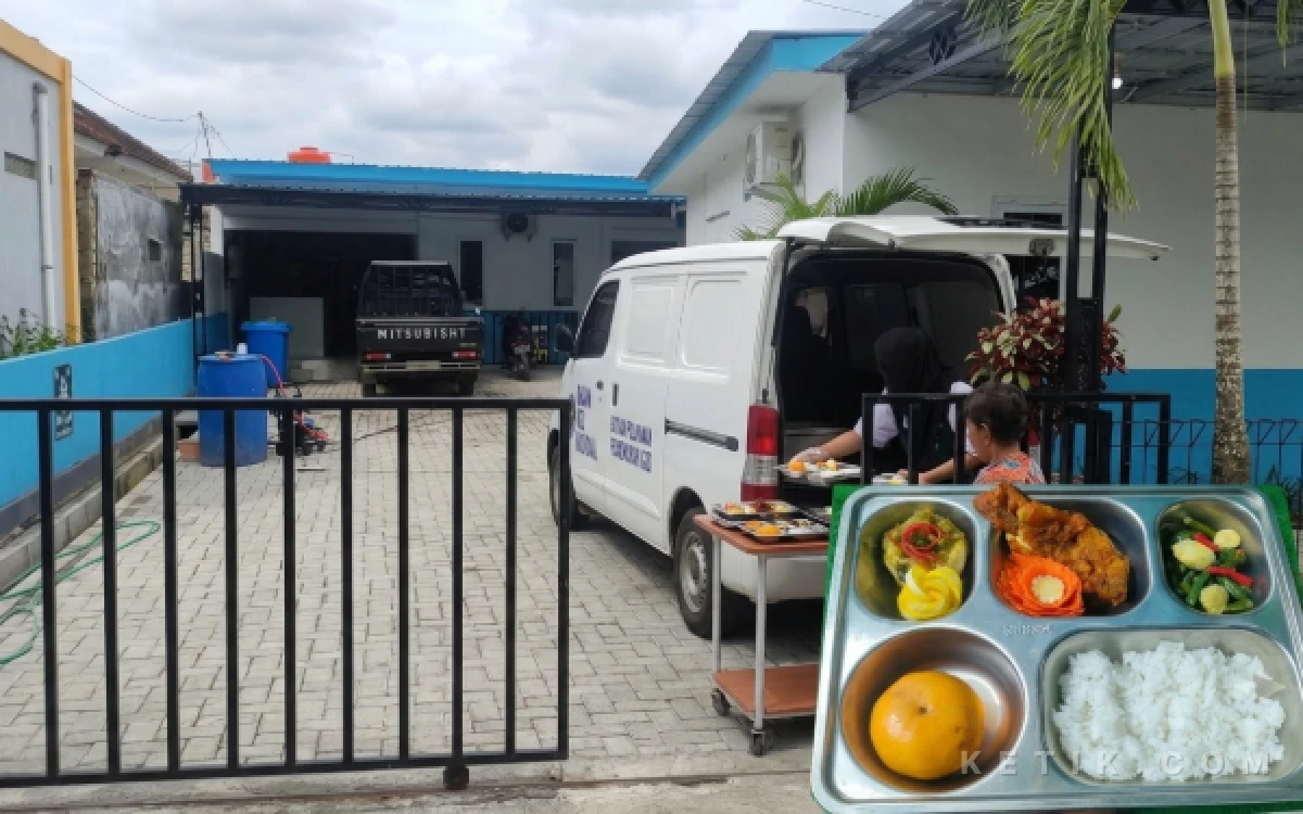 Foto Ilustrasi Kegiatan Satuan Pelayanan Pemenuhan Gizi atau SPPG sebagai layanan publik milik Badan Gizi Nasional di Kabupaten Tuban, Jumat 4 September 2026 (Foto: Ahmad Istihar/Ketik.com)