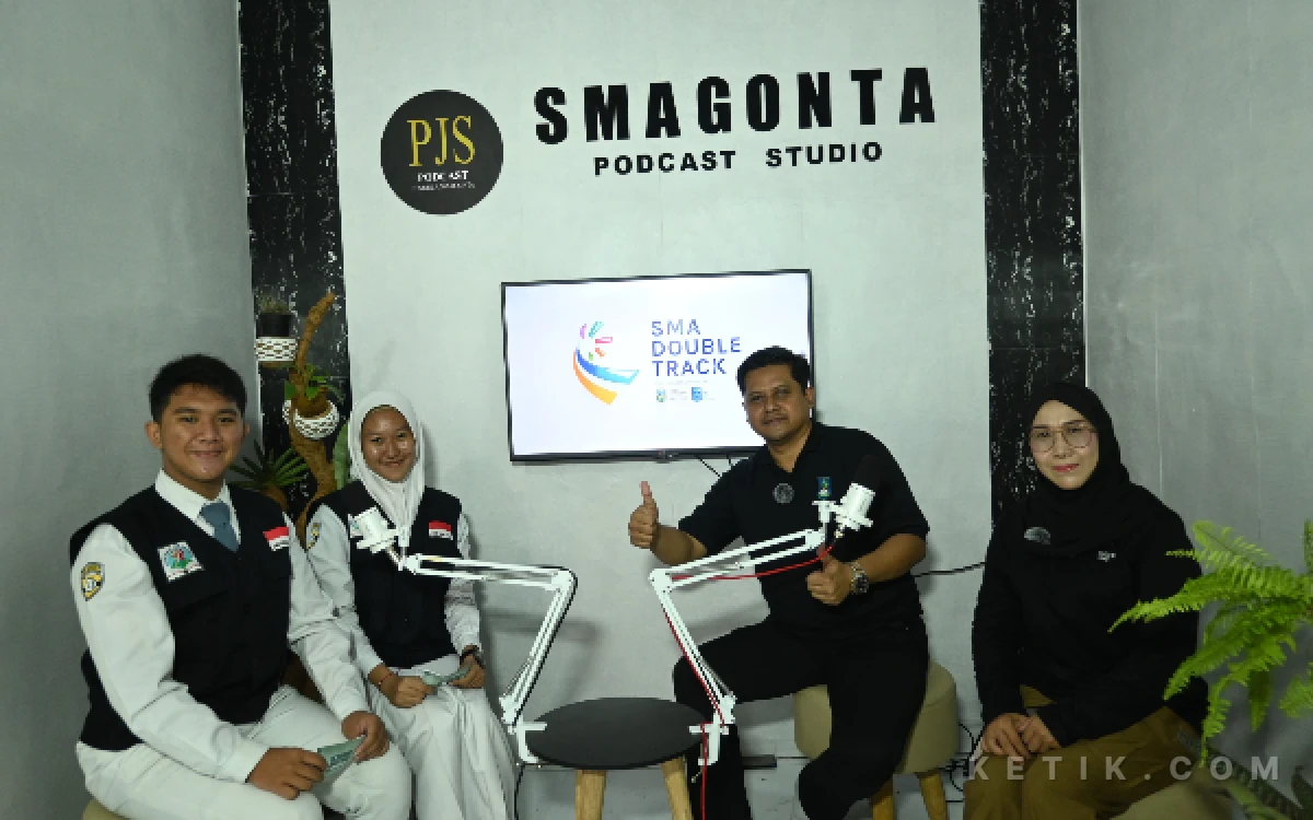 Thumbnail Berita - Kisah di Balik Podcast Jendela SMAN 1 Gondangwetan Kabupaten Pasuruan, Hidupkan Literasi Digital SMAGONTA