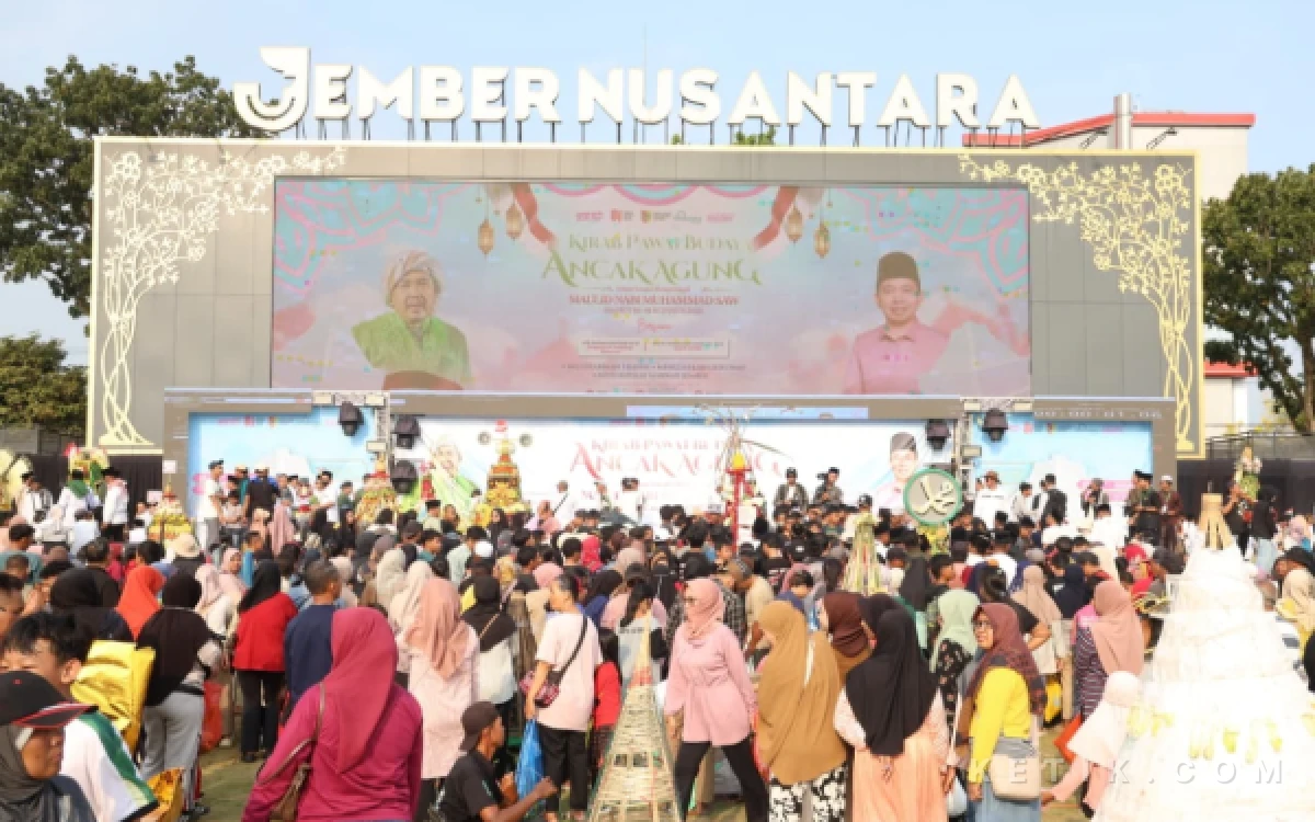 Thumbnail Kirab Ancak Agung Jember Pecahkan 2 Rekor MURI, 527 Ancak Terverifikasi