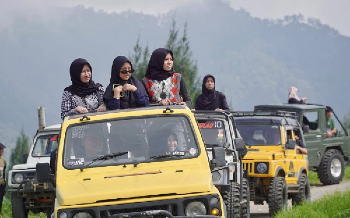 Thumbnail Berita - Desa Wisata Sumbergondo Kota Batu Tembus 10 Besar Wonderful Indonesia Award 2026, Kadisparta: Sebuah Kebanggaan