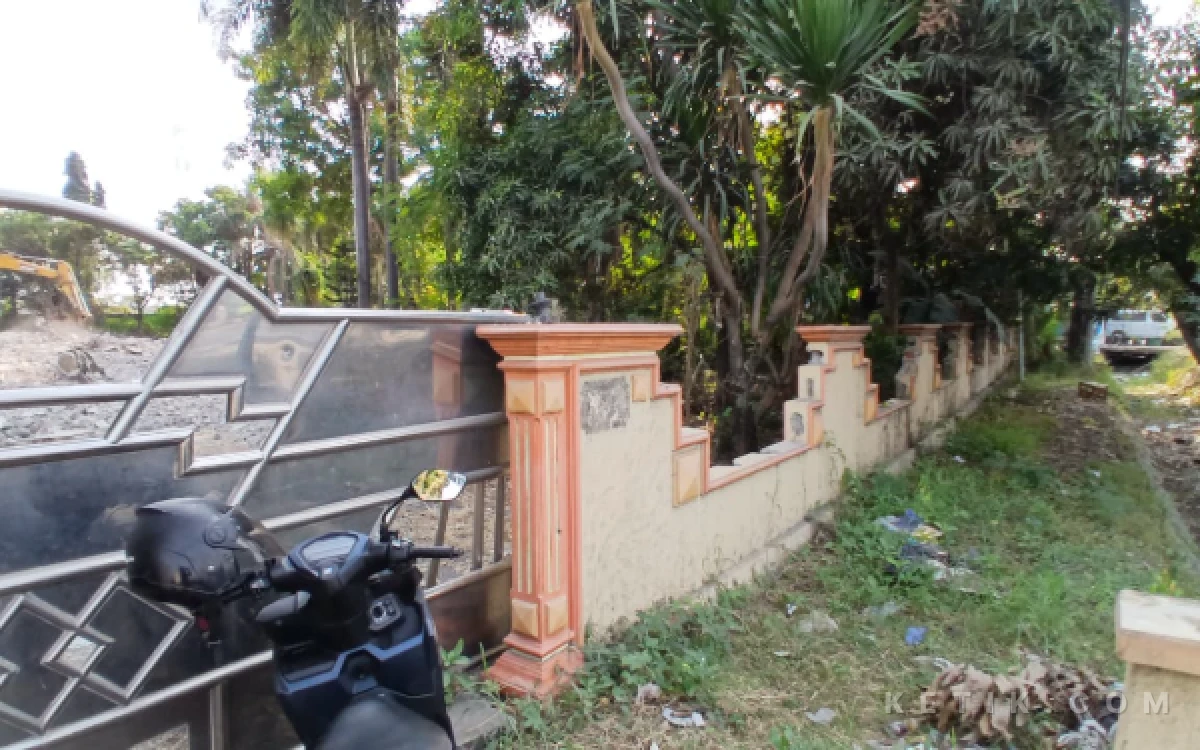 Thumbnail Berita - Aset Rumah Hj Opy Ropiah di Grinting Brebes Resmi Jadi Milik Ridhohul Khukam Usai Lelang KPKNL Tegal