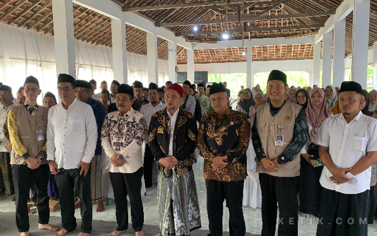 Thumbnail Berita - Komisi VIII DPR RI Sosialisasikan Persiapan Haji 2027 di Blitar, Gus An’im: Aturan Baru Disiapkan Lebih Awal