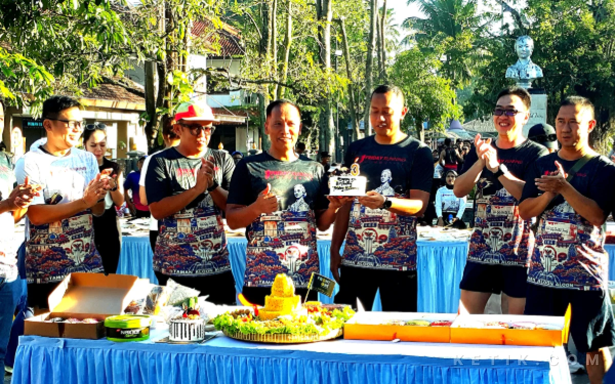 Thumbnail Berita - Plt Bupati Tulungagung Apresiasi Kegiatan Friday Run