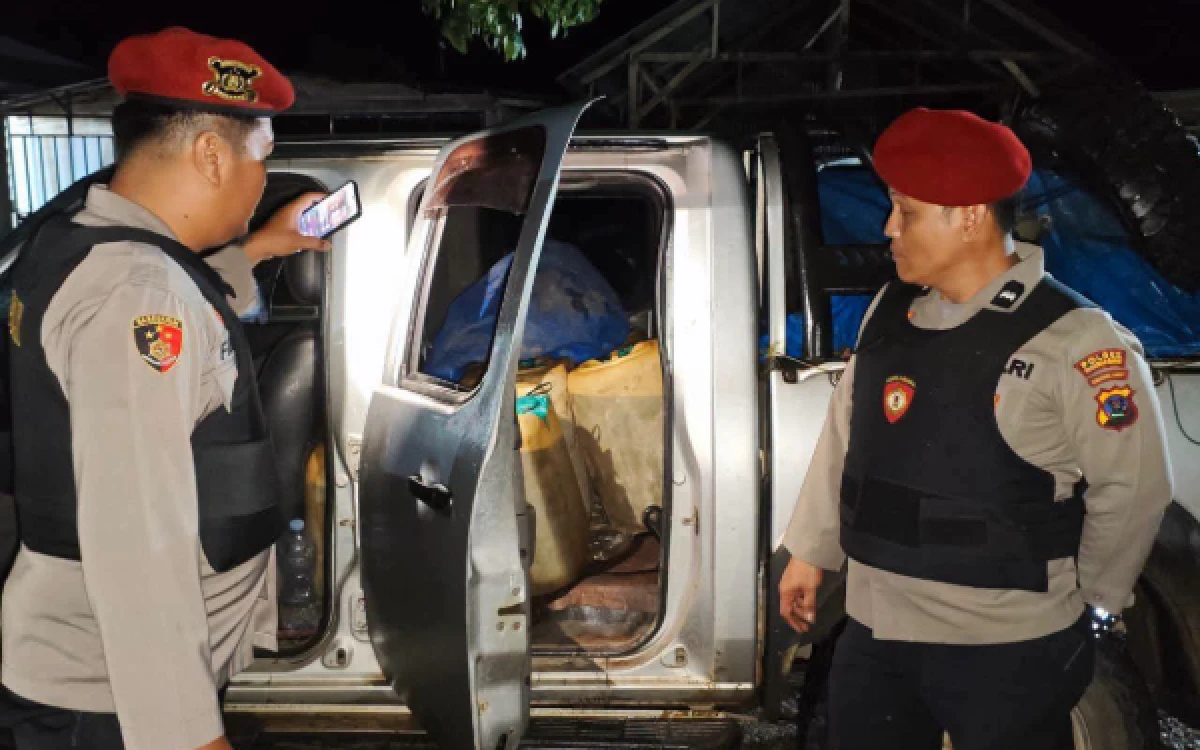 Thumbnail Berita - Tim URC Polres Pasaman Barat Ungkap Dugaan Penyalahgunaan BBM Subsidi di Talamau