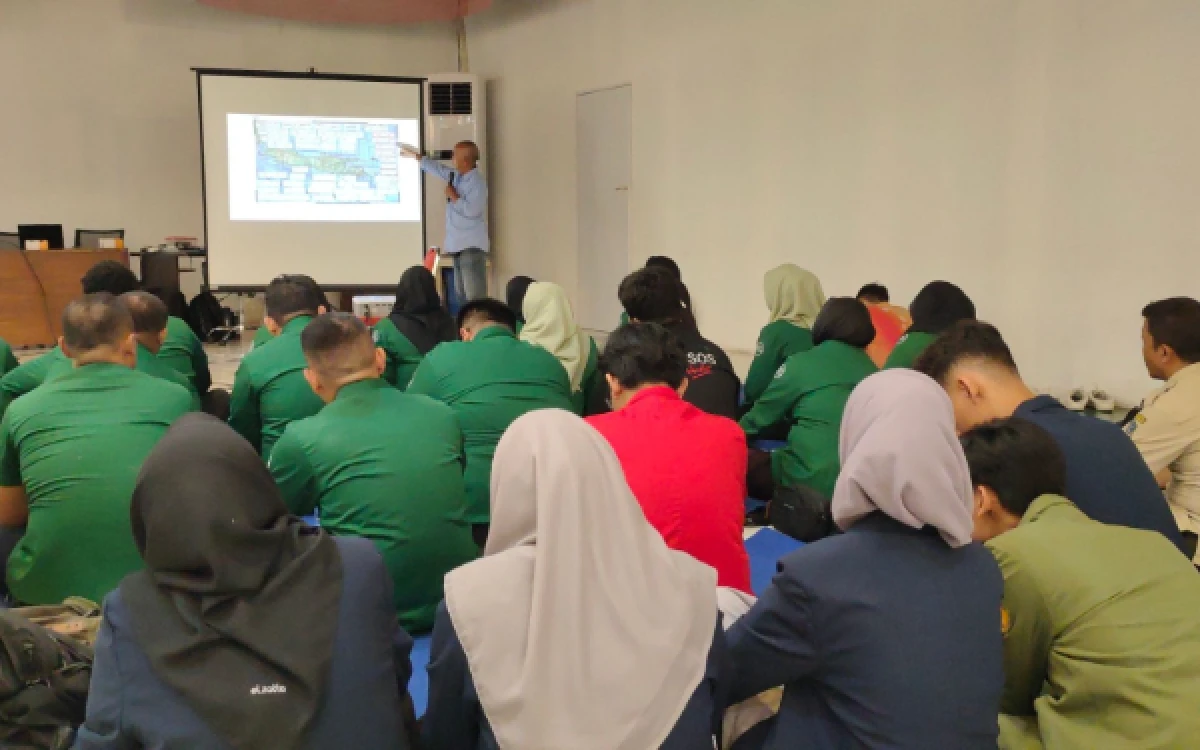 Thumbnail Berita - Mitigasi Pergerakan Sesar, Pemkot Surabaya Pasang 5 Unit Seismograf
