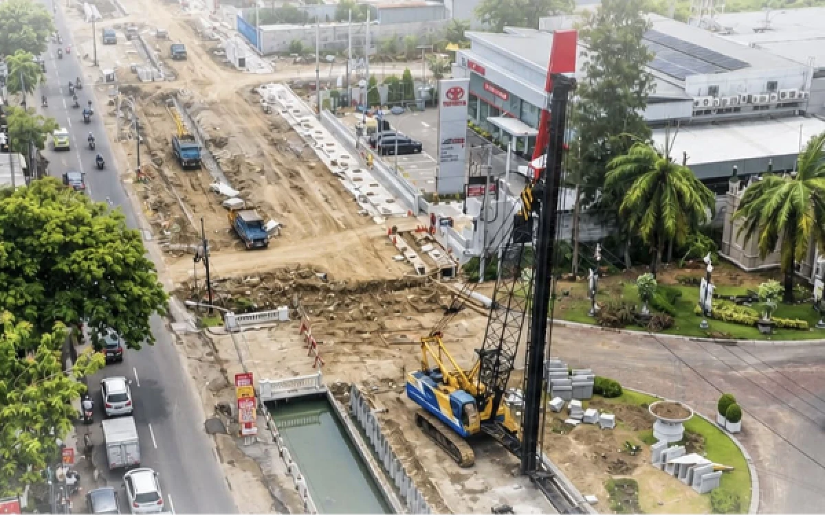 Thumbnail Berita - Pekerjaan Multiyears, Pelebaran Jalan Wiyung-Menganti Telah Capai Lebih dari 350 Meter