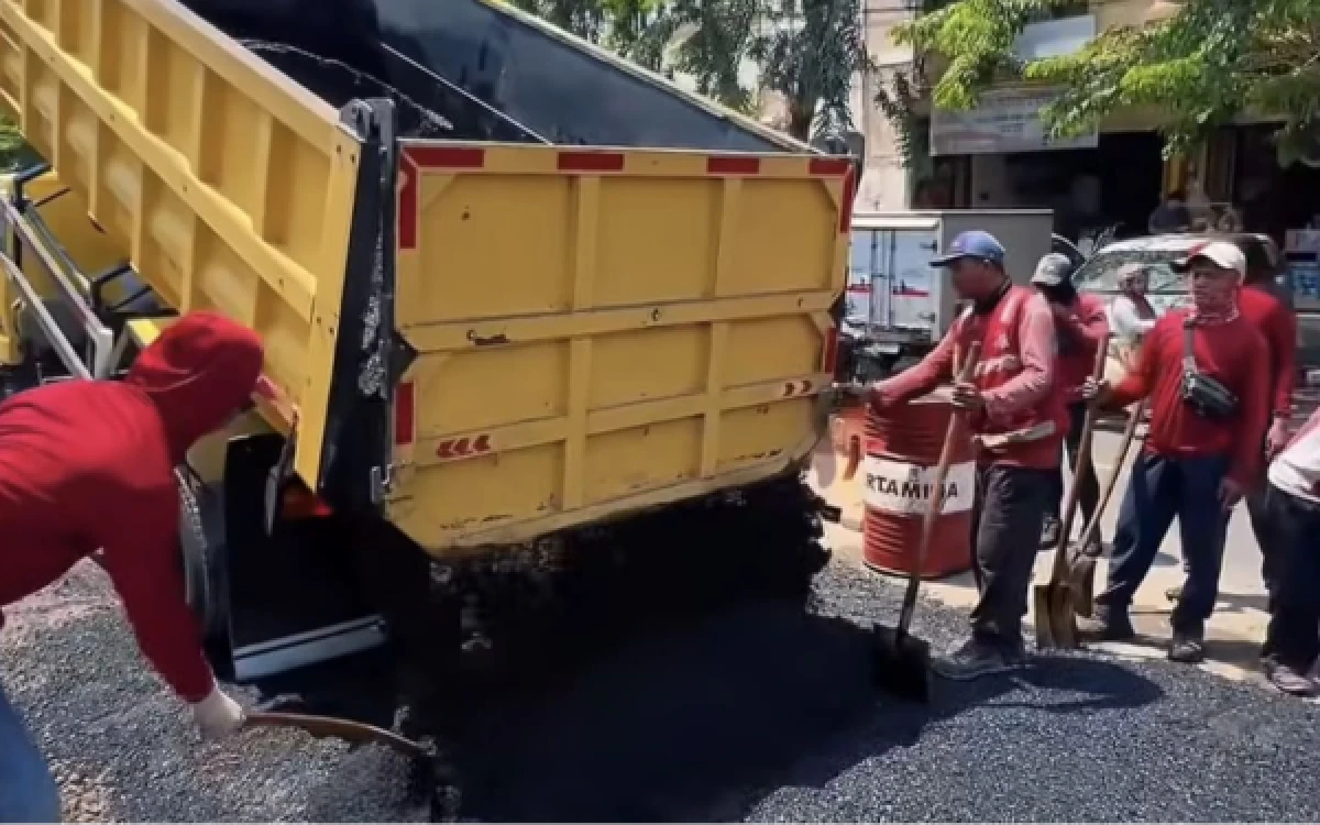 Thumbnail Berita - Perbaiki Infrastruktur Jalan Pucang, DSA Mulai Tata Infrastruktur Surabaya
