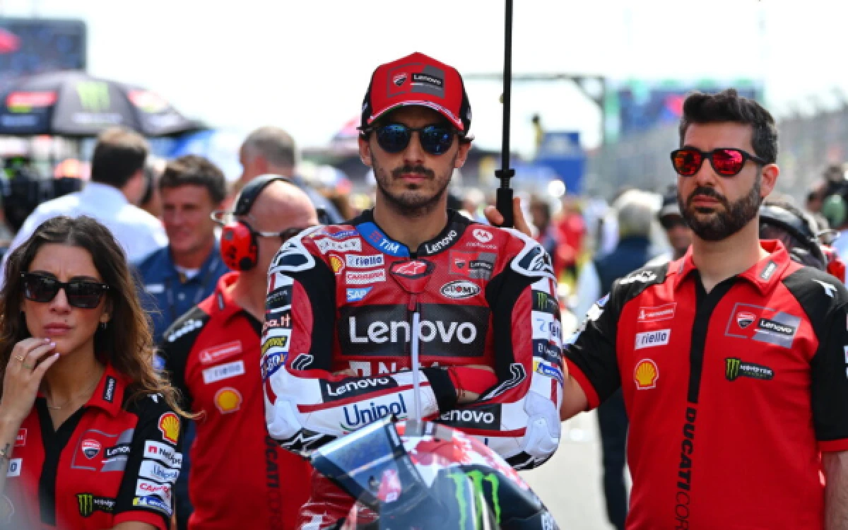 Thumbnail Berita - Bagnaia Tetap Puas Meski Terjatuh: “Ini Akhir Pekan Terdekat Kami dengan Aprilia”