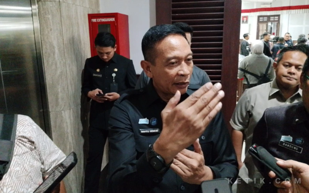 Thumbnail Berita - Wali Kota Malang Tegaskan Tak Ada Penghentian MBG, Sebut Masih Dibutuhkan