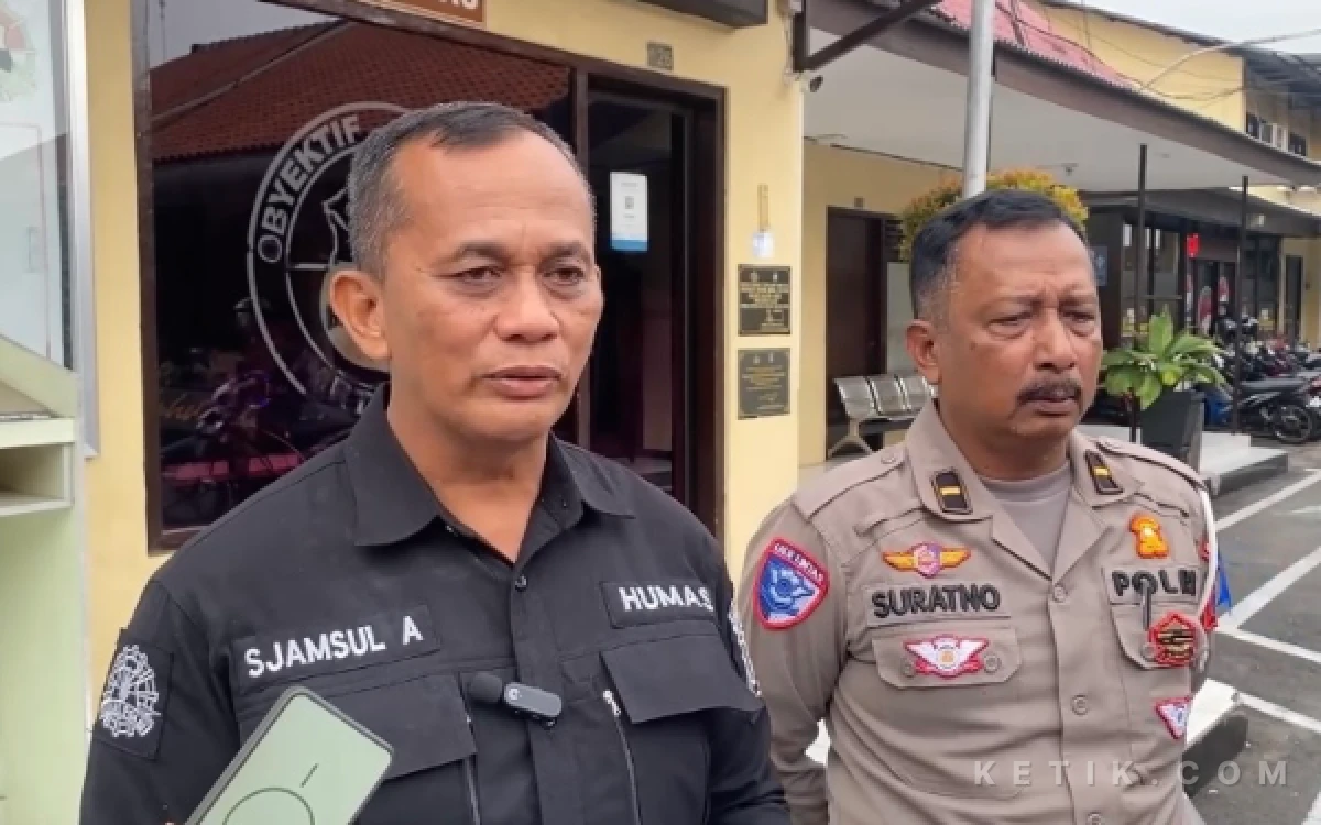 Thumbnail Berita - Sembunyikan Pikap di Kandang Ayam Usai Tabrak Lansia hingga Tewas, Pelaku di Blitar Ditangkap
