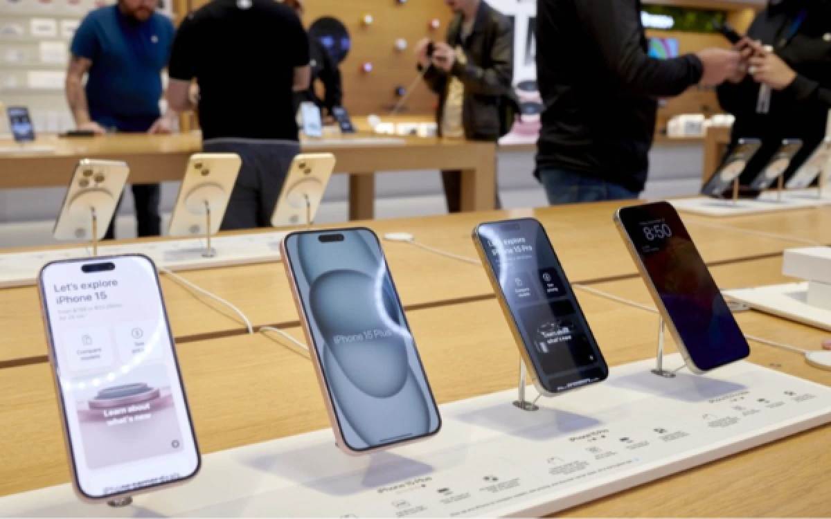 Thumbnail Berita - Daftar HP Terlaris Awal 2026, Apple dan Samsung Masih Kuasai Pasar Smartphone