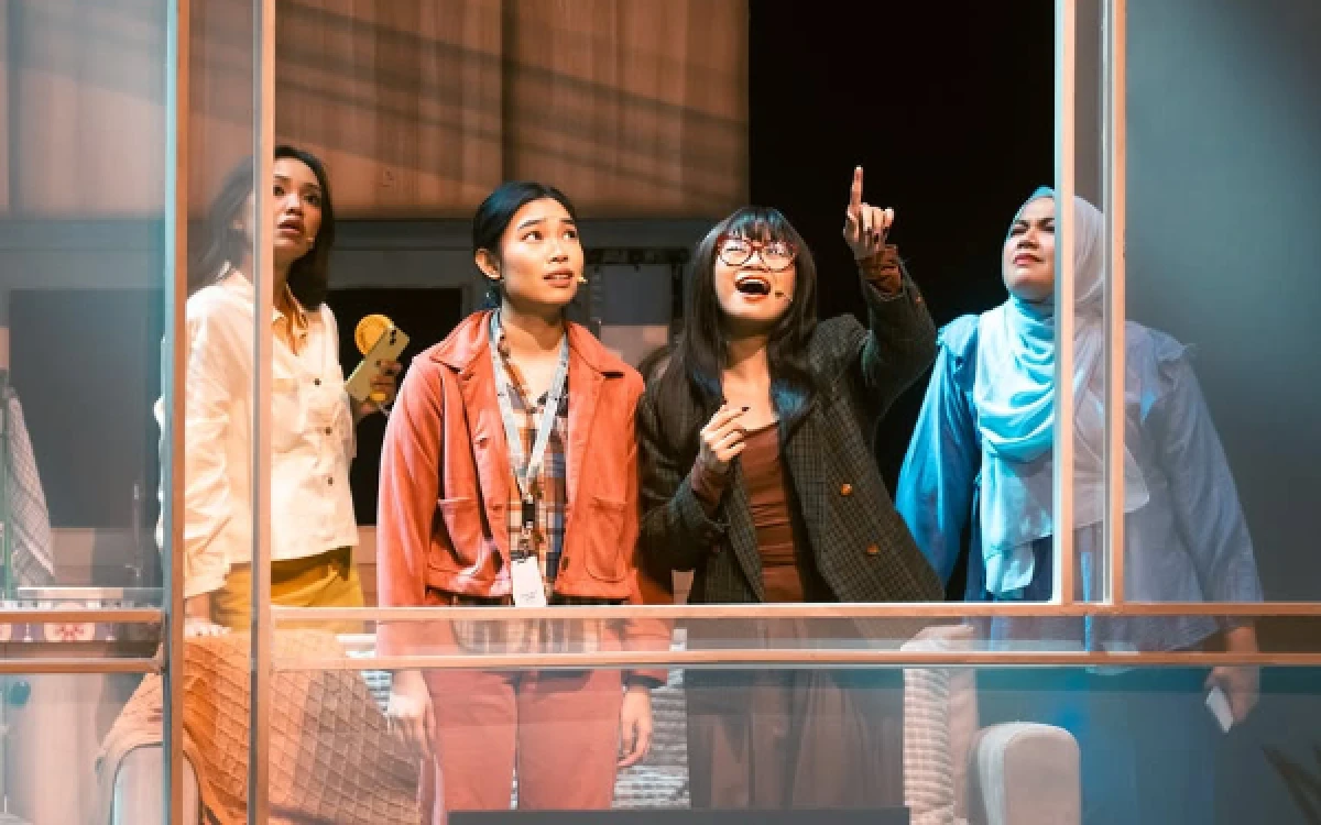 Thumbnail Berita - Hidup di Atas Panggung, Home Sweet Loan Diubah Jadi Karya Teater Musikal