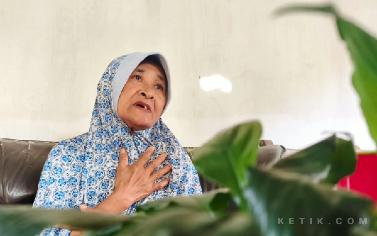 Thumbnail Berita - Jadi Tukang Masak Hajatan, Upah Suprihati Pacitan Kalah dengan Pencuci Ompreng MBG