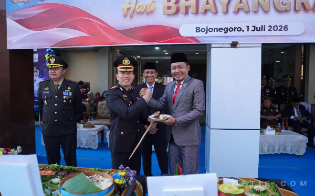 Thumbnail Berita - Hari Bhayangkara ke-80, Kapolres Bojonegoro Apresiasi Sinergi Forkopimda dan TNI-Polri