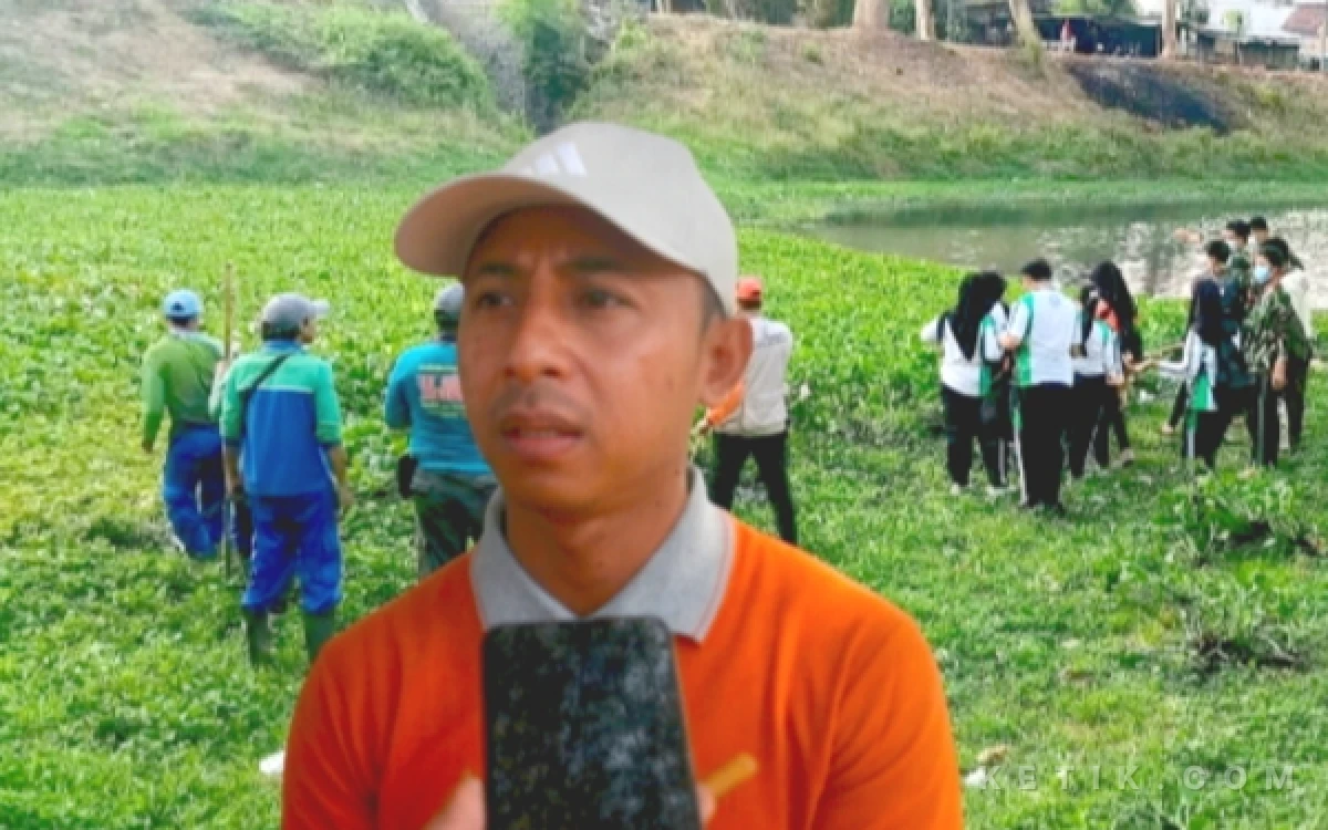 Thumbnail Berita - Cegah Pencemaran Lingkungan, Ratusan Pemuda Tulungagung Bersihkan Sungai Ngrowo