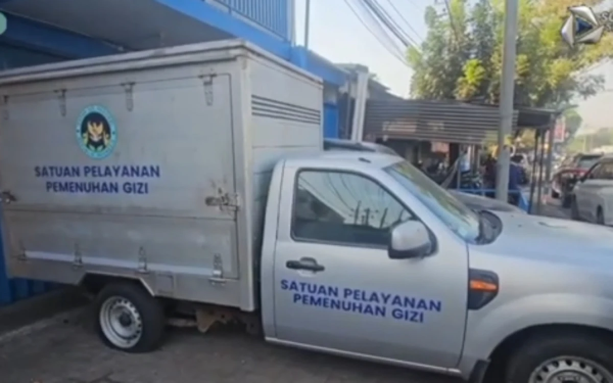 Thumbnail Berita - Ratusan Santri Sidoarjo Keracunan MBG, BGN Pusat Turunkan Tim Investigasi