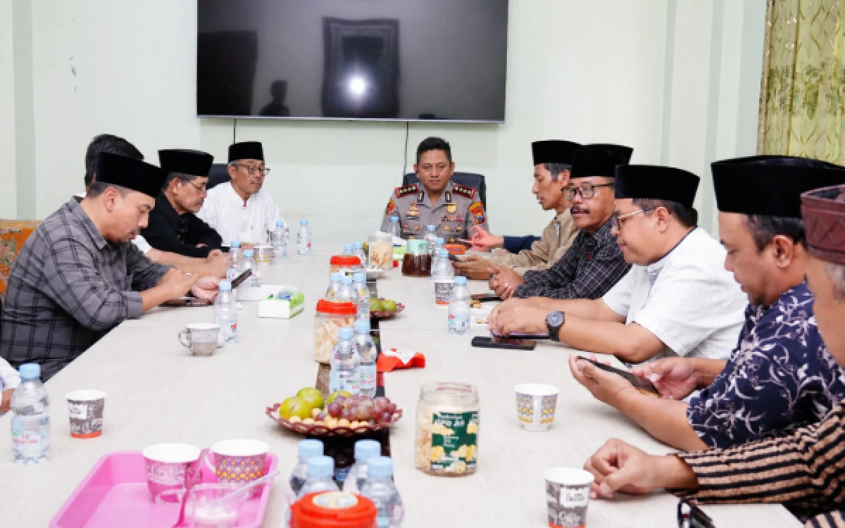 Foto Kapolresta Malang Kota, Kombes Pol Danang Setiyo Pambudi saat bersilaturahmi bersama jajaran pengurus PCNU Kota Malang, Jumat, 7 Agustus 2026 (Foto : Kukuh /Ketik)