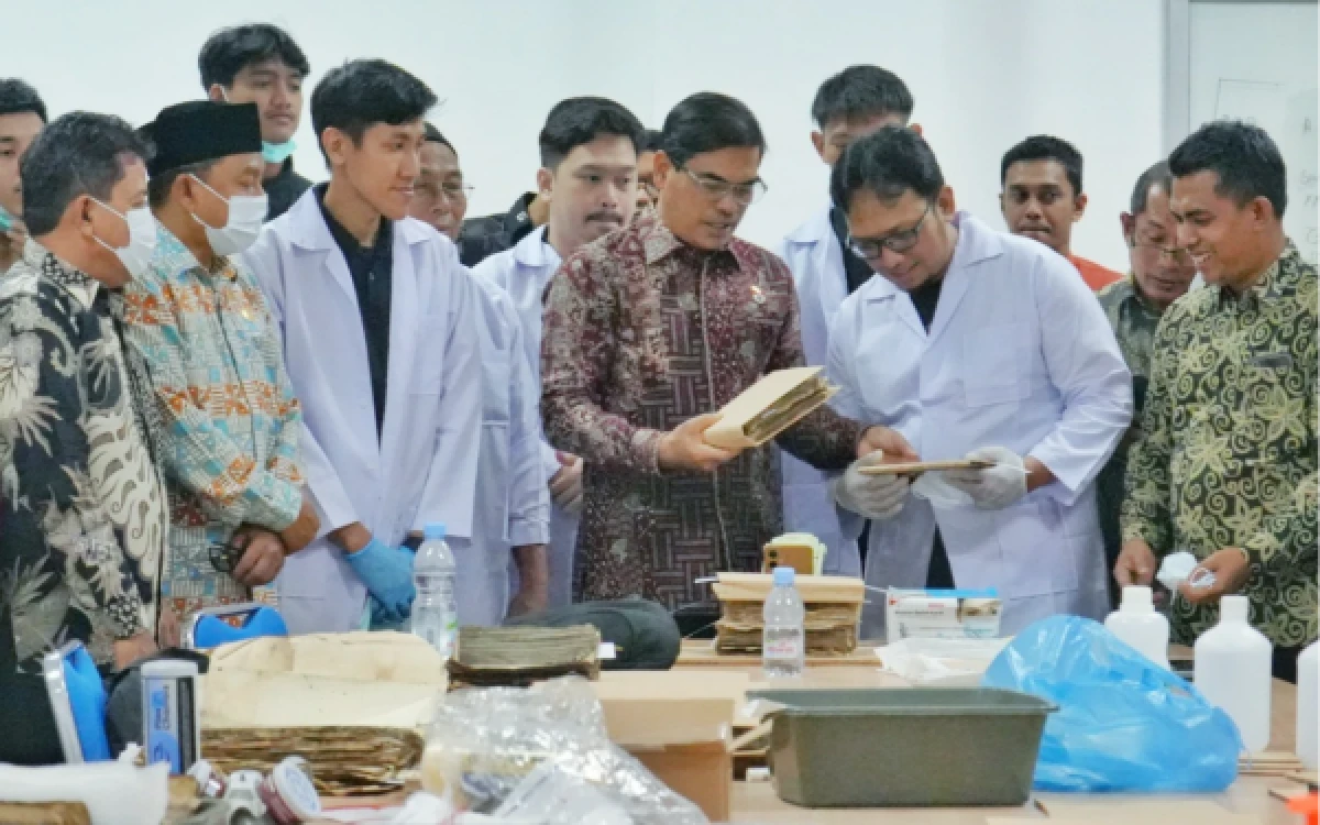 Thumbnail Berita - Banjir Aceh Nyaris Musnahkan Warisan Berharga, 130 Manuskrip Kuno Berhasil Diselamatkan