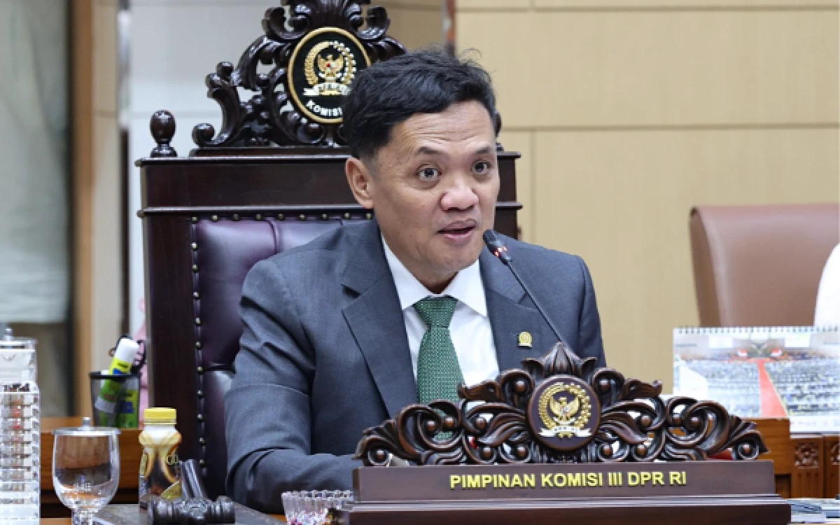Thumbnail Berita - Komisi III DPR RI Dorong Kejar Aktor Utama di Balik Karhutla di Kalimantan dan Sumatera