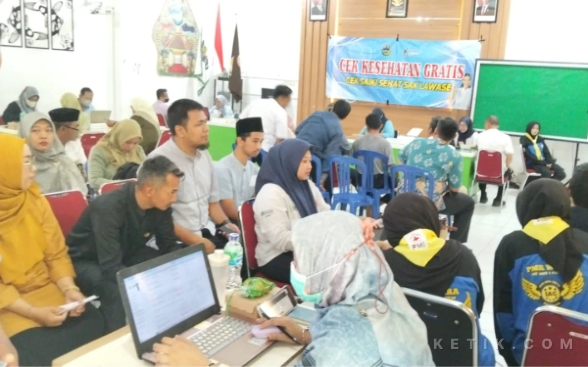 Thumbnail Berita - Cek Kesehatan Gratis Sasar Guru dan Tenaga Kependidikan SMKN 3 Pacitan
